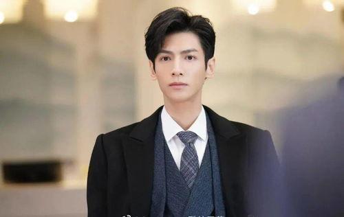 吃瓜娱乐圈八卦罗云熙,娱乐圈的瓜田，他的瓜香四溢  第1张